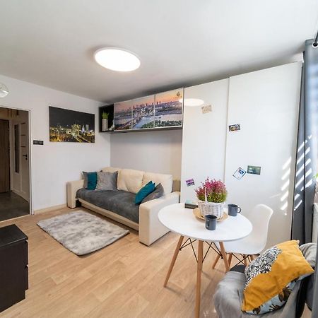 Metro Lux Home Apartment Варшава Экстерьер фото
