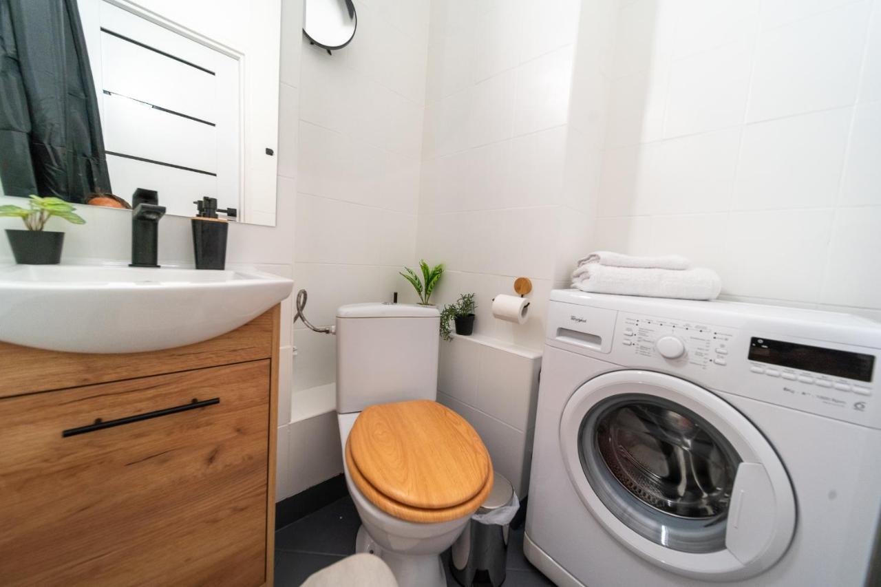 Metro Lux Home Apartment Варшава Экстерьер фото