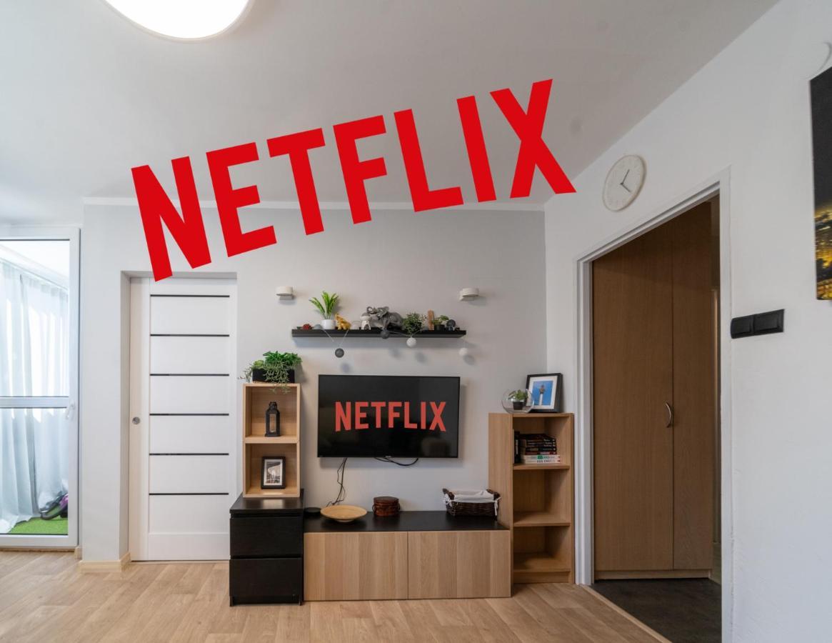 Metro Lux Home Apartment Варшава Экстерьер фото