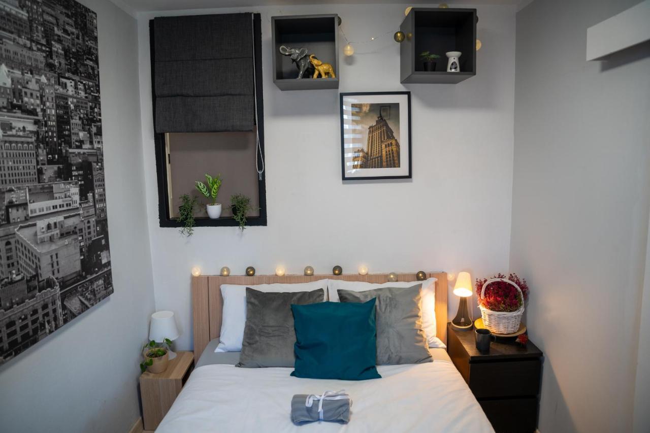 Metro Lux Home Apartment Варшава Экстерьер фото