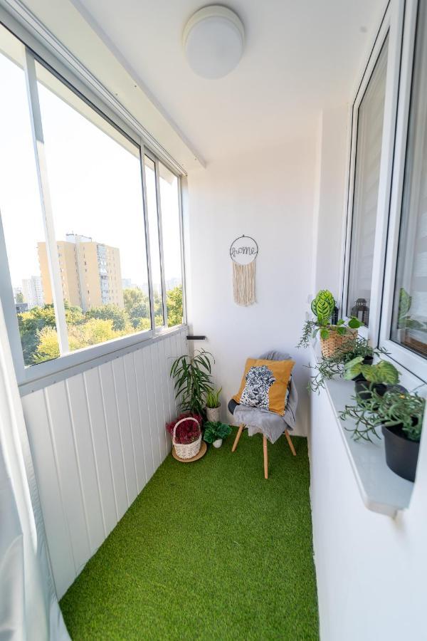 Metro Lux Home Apartment Варшава Экстерьер фото