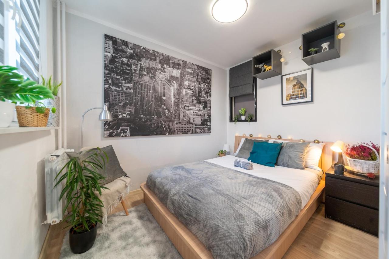 Metro Lux Home Apartment Варшава Экстерьер фото